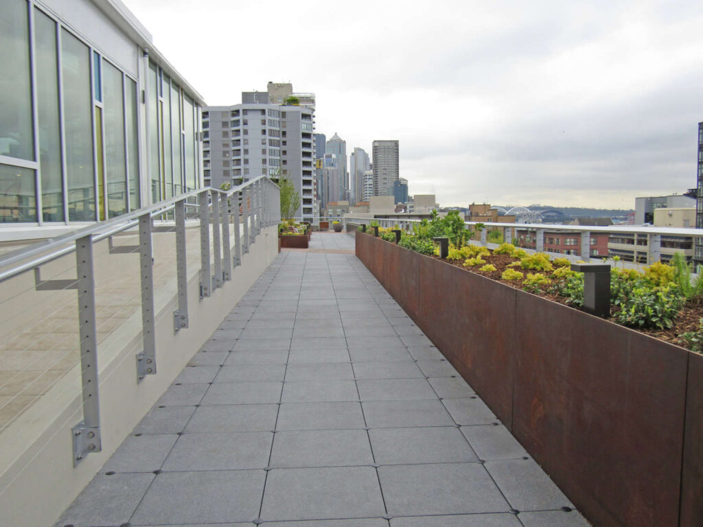 Rooftop Deck with Wind Protection - Buzon USA West